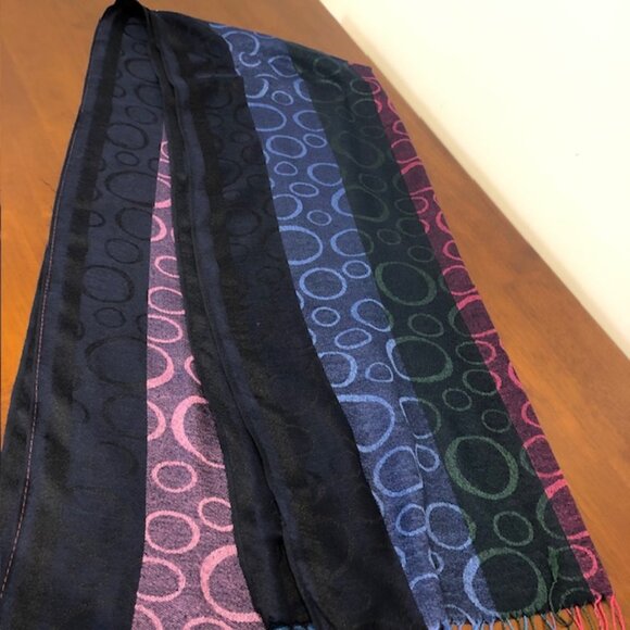 Multicolor Geometric Print Wrap Scarf - Picture 1 of 10
